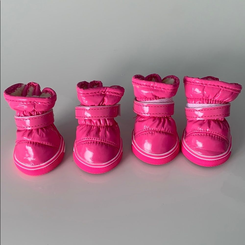 Snow boots for pets ‼️THIS LIST WILL BE DELETED SOON‼️